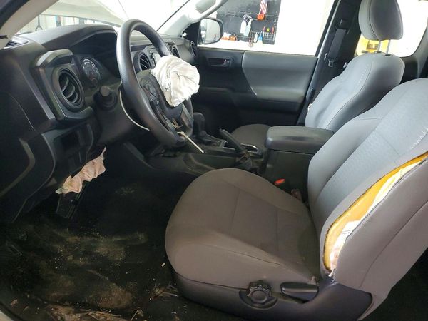 2017 TOYOTA TACOMA SR/SR5