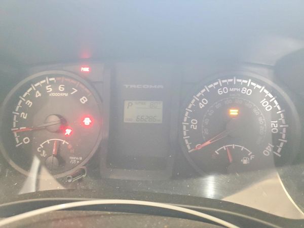 2017 TOYOTA TACOMA SR/SR5