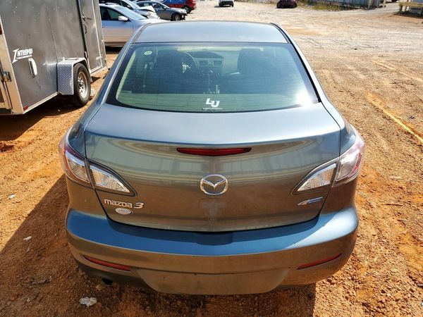2013 MAZDA 3 Touring/GS