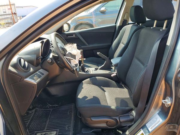 2013 MAZDA 3 Touring/GS