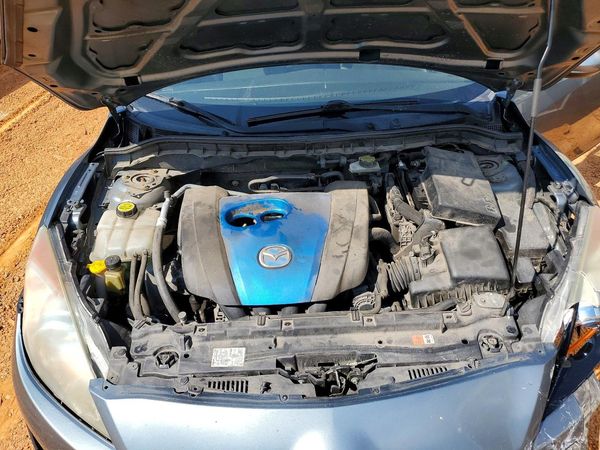 2013 MAZDA 3 Touring/GS