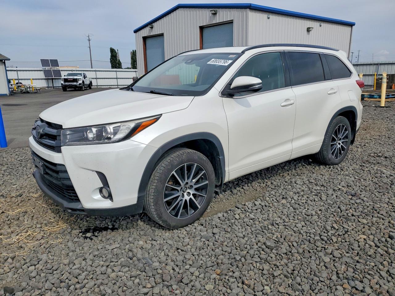 2017 TOYOTA HIGHLANDER SE/XLE