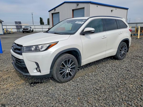 2017 TOYOTA HIGHLANDER