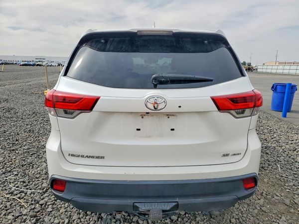 2017 TOYOTA HIGHLANDER SE/XLE