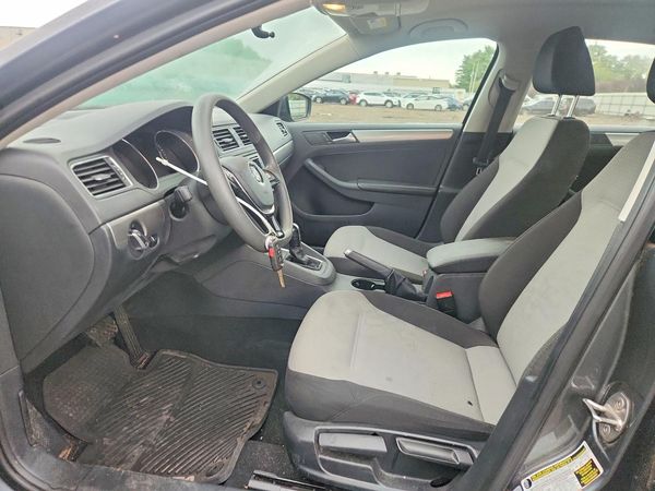 2017 VOLKSWAGEN JETTA — DENT