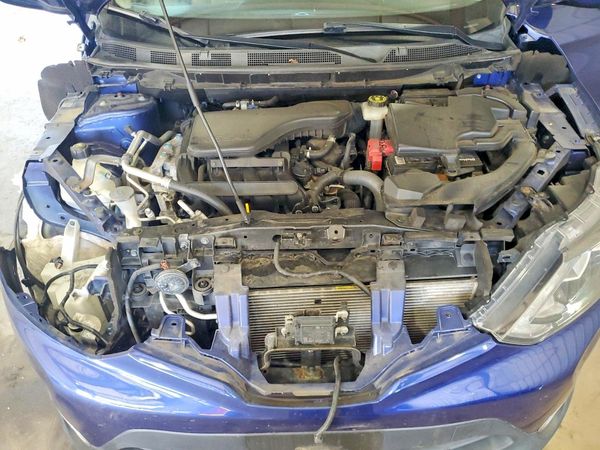 2019 NISSAN ROGUE SPORT — Engine bay