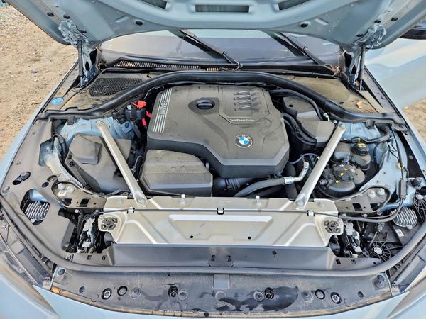 2022 BMW 4 SERIES — Engine bay