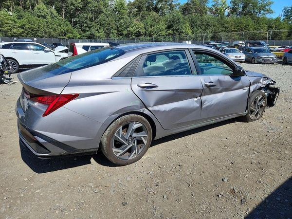 2024 HYUNDAI ELANTRA SEL w/ Convenience Pkg