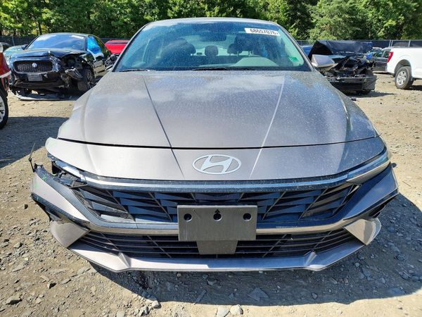 2024 HYUNDAI ELANTRA SEL w/ Convenience Pkg