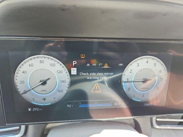 2024 HYUNDAI ELANTRA SEL w/ Convenience Pkg