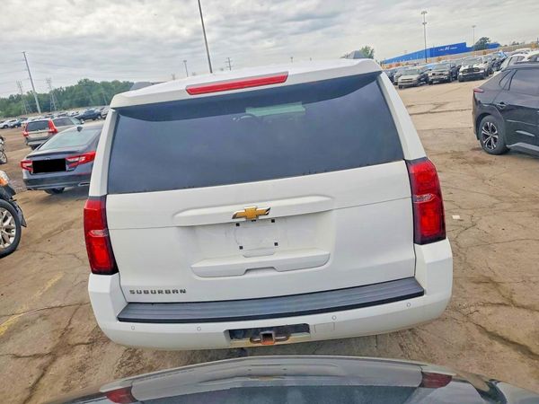 2015 CHEVROLET SUBURBAN LT