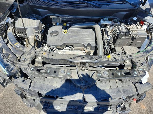 2025 CHEVROLET EQUINOX 1LT — Engine bay