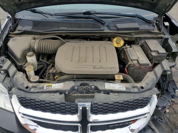 2019 DODGE GRAND CARAVAN SXT — Engine bay