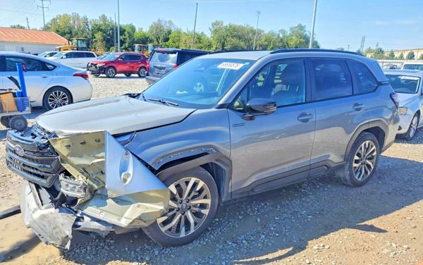 2025 SUBARU FORESTER — Front 3/4