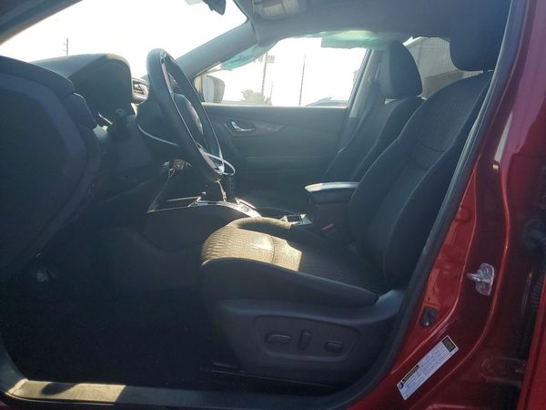 2018 NISSAN ROGUE — DENT