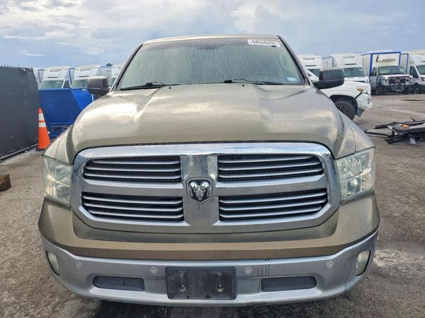 2014 RAM 1500 SLT