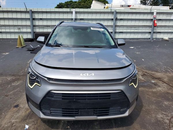 2023 KIA NIRO EX