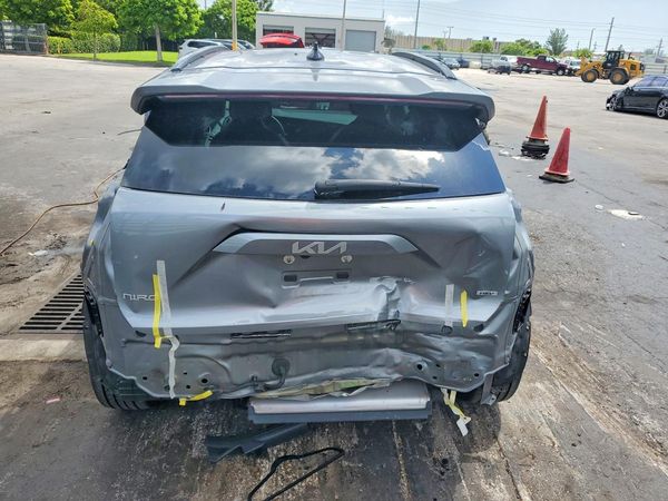 2023 KIA NIRO EX