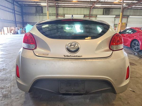 2013 HYUNDAI VELOSTER