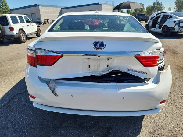 2013 LEXUS ES300 300h — DIRR