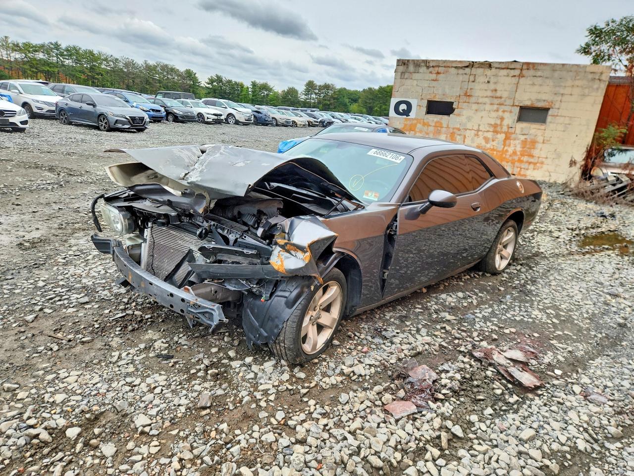 2013 DODGE CHALLENGER Base — Front 3/4