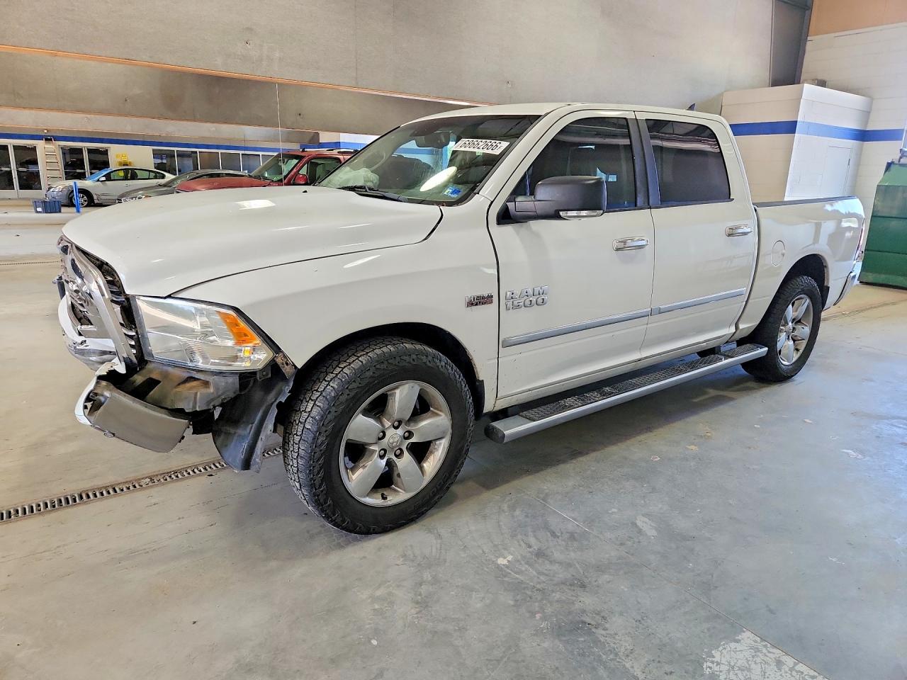 2017 RAM 1500 CRW 4X4 LRME SLT