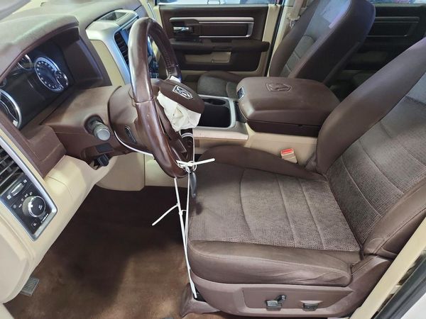 2017 RAM 1500 CRW 4X4 LRME SLT