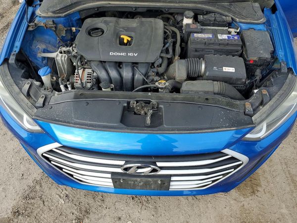 2017 HYUNDAI ELANTRA — Engine bay