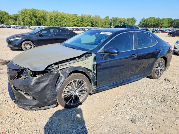2020 TOYOTA CAMRY — Front 3/4