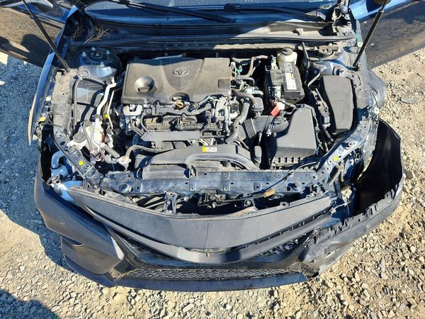 2020 TOYOTA CAMRY — Engine bay