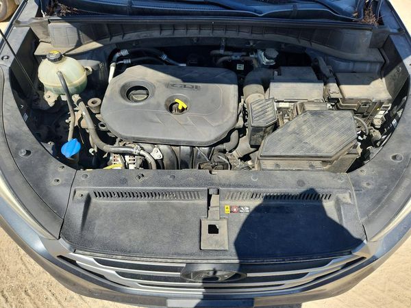 2017 HYUNDAI TUCSON SE (no options)