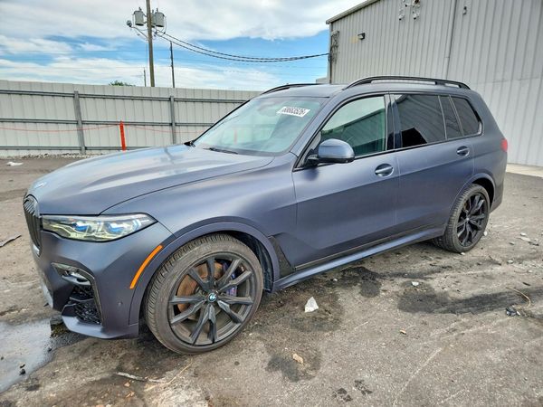 2021 BMW X7