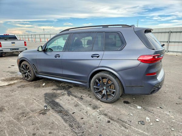 2021 BMW X7