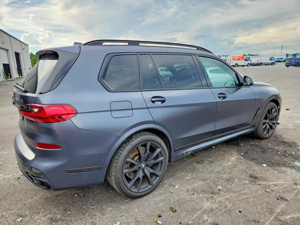 2021 BMW X7