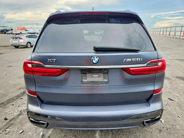2021 BMW X7
