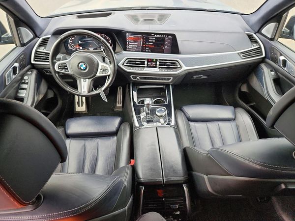 2021 BMW X7