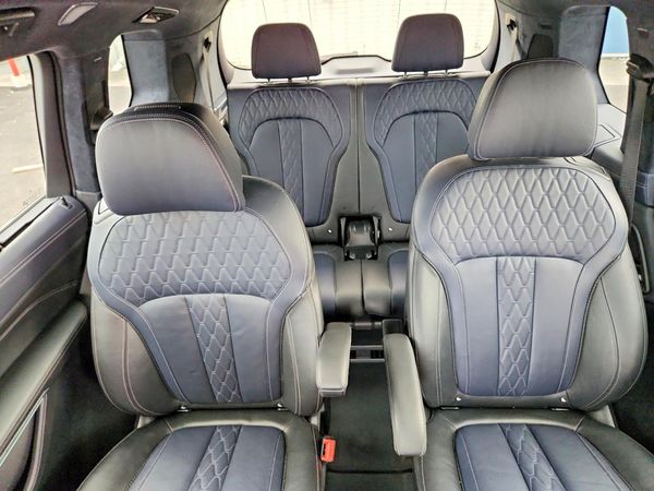 2021 BMW X7