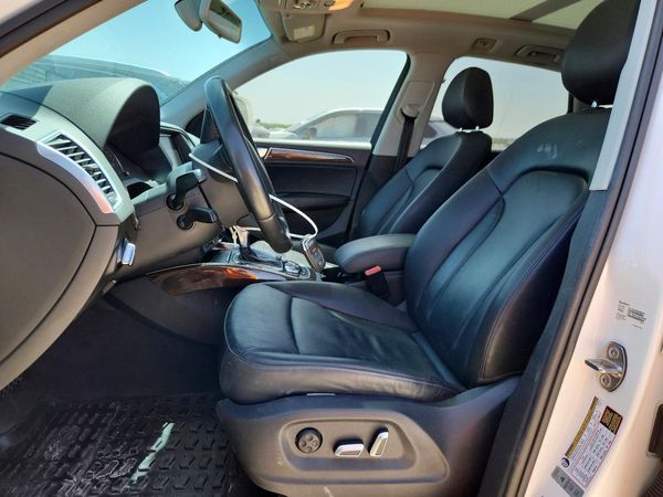 2017 AUDI Q5 quattro Premium