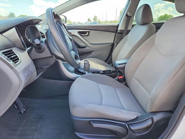 2014 HYUNDAI ELANTRA GLS(Middle)