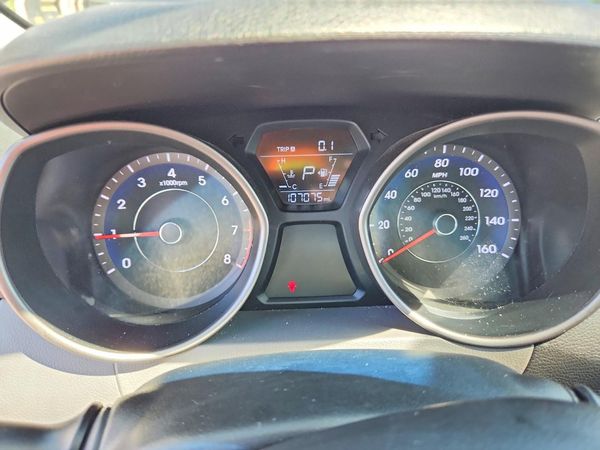 2014 HYUNDAI ELANTRA GLS(Middle)