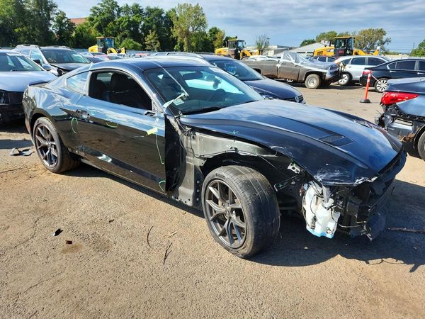 2020 FORD MUSTANG — Passenger 3/4