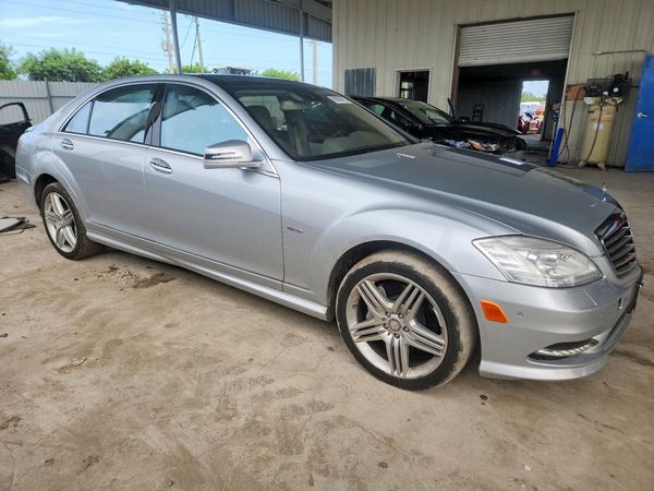 2012 MERCEDES-BENZ S S550 4-MATIC — Passenger 3/4