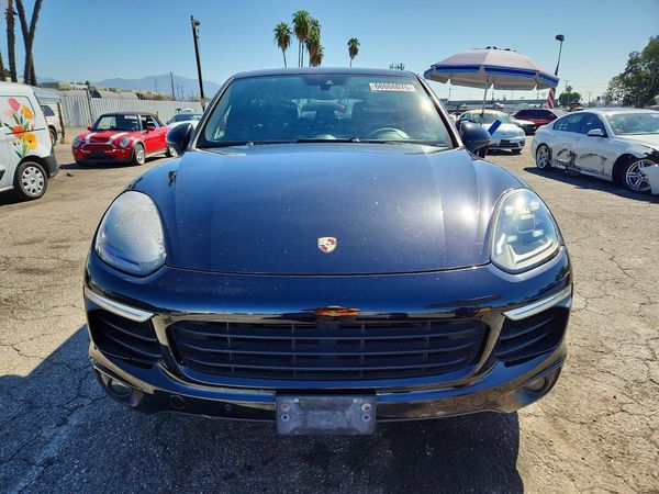 2015 PORSCHE CAYENNE