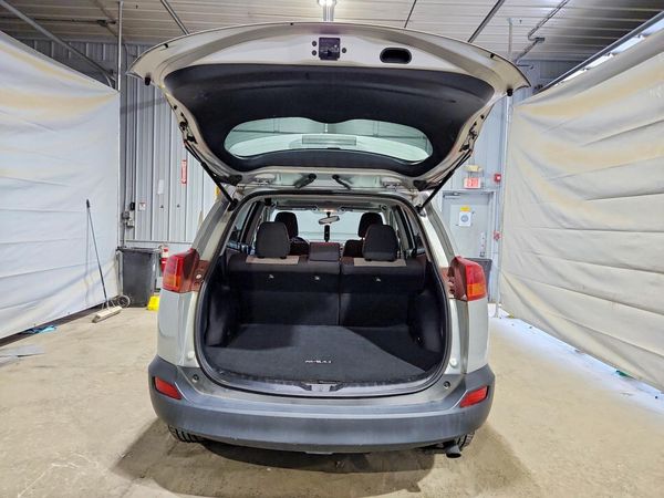 2015 TOYOTA RAV4 XLE (M Grade)