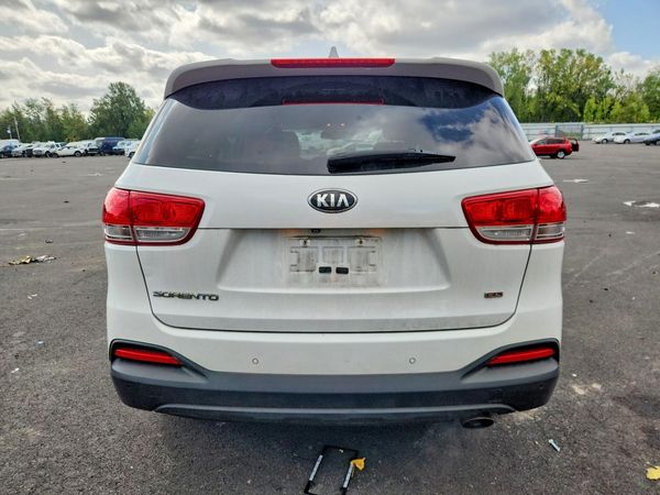 2017 KIA SORENTO L, LX