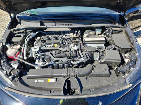 2021 TOYOTA COROLLA XSE — Engine bay