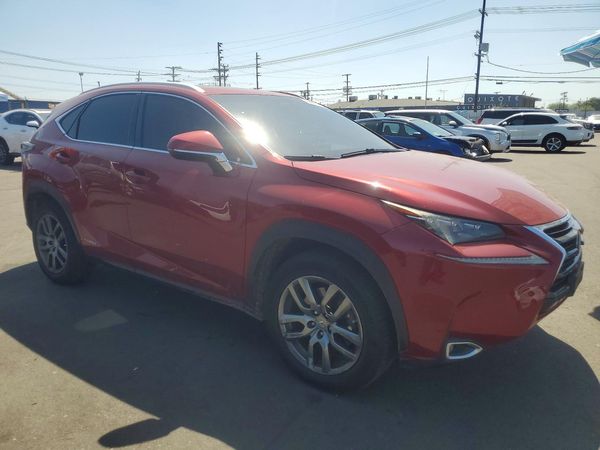 2016 LEXUS NX 300h Luxury — Passenger 3/4