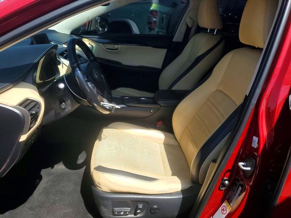 2016 LEXUS NX 300h Luxury — DENT