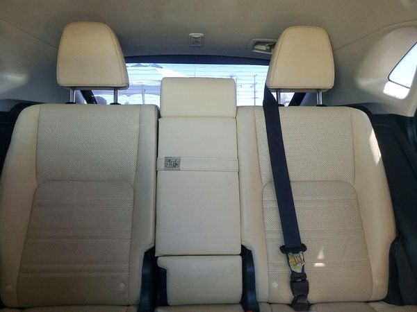 2016 LEXUS NX 300h Luxury — SUVN