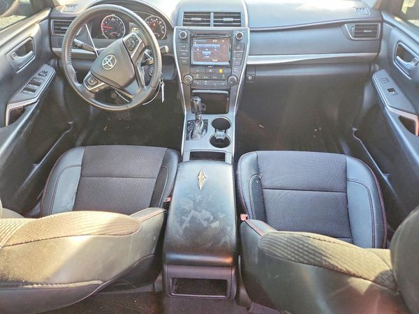 2016 TOYOTA CAMRY